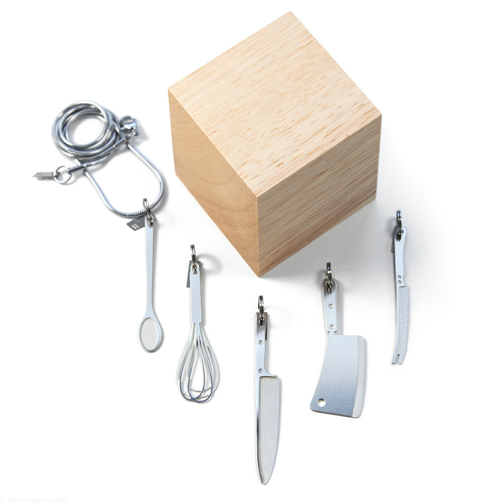 TOOLBOX Cheese knife